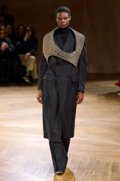 Look 34